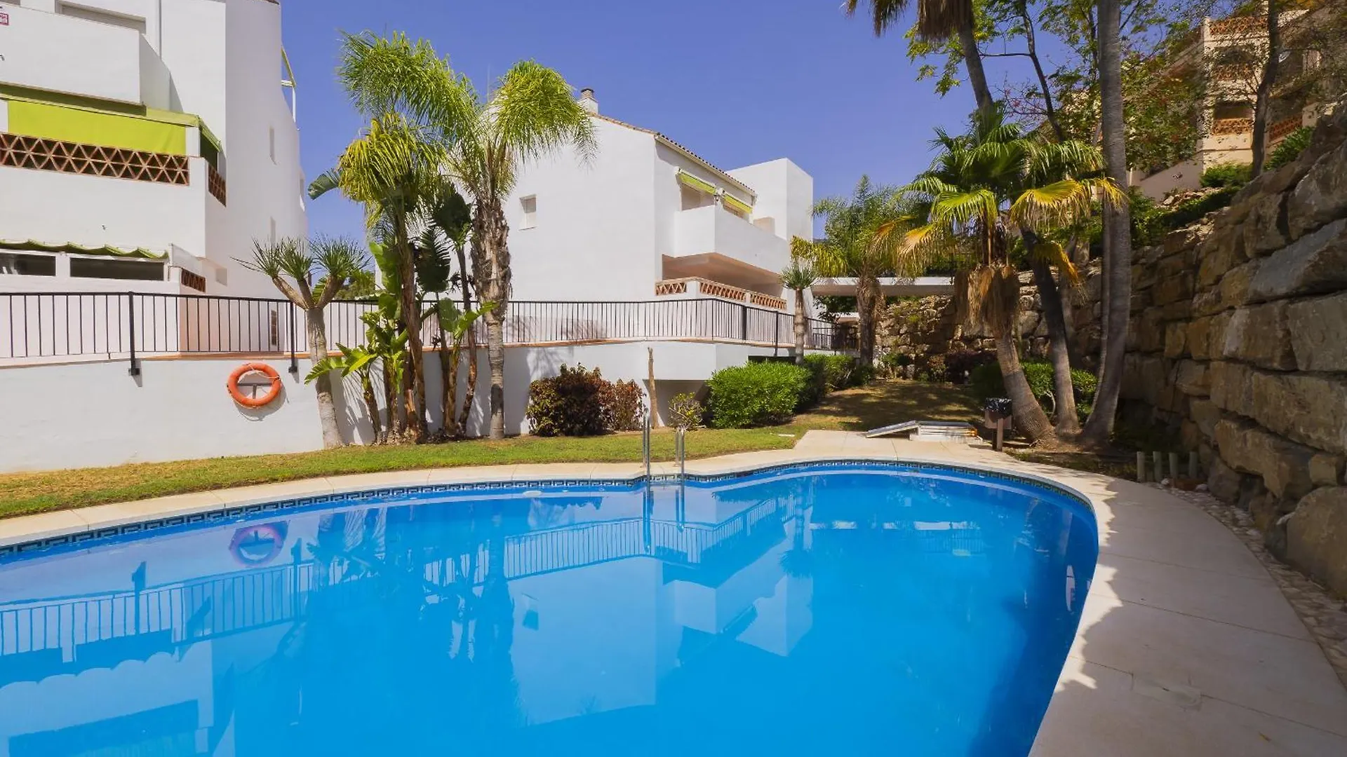 بيت ضيافة Cubo'S Poseidon Apartment 2 & Pool بينالماذينا إسبانيا