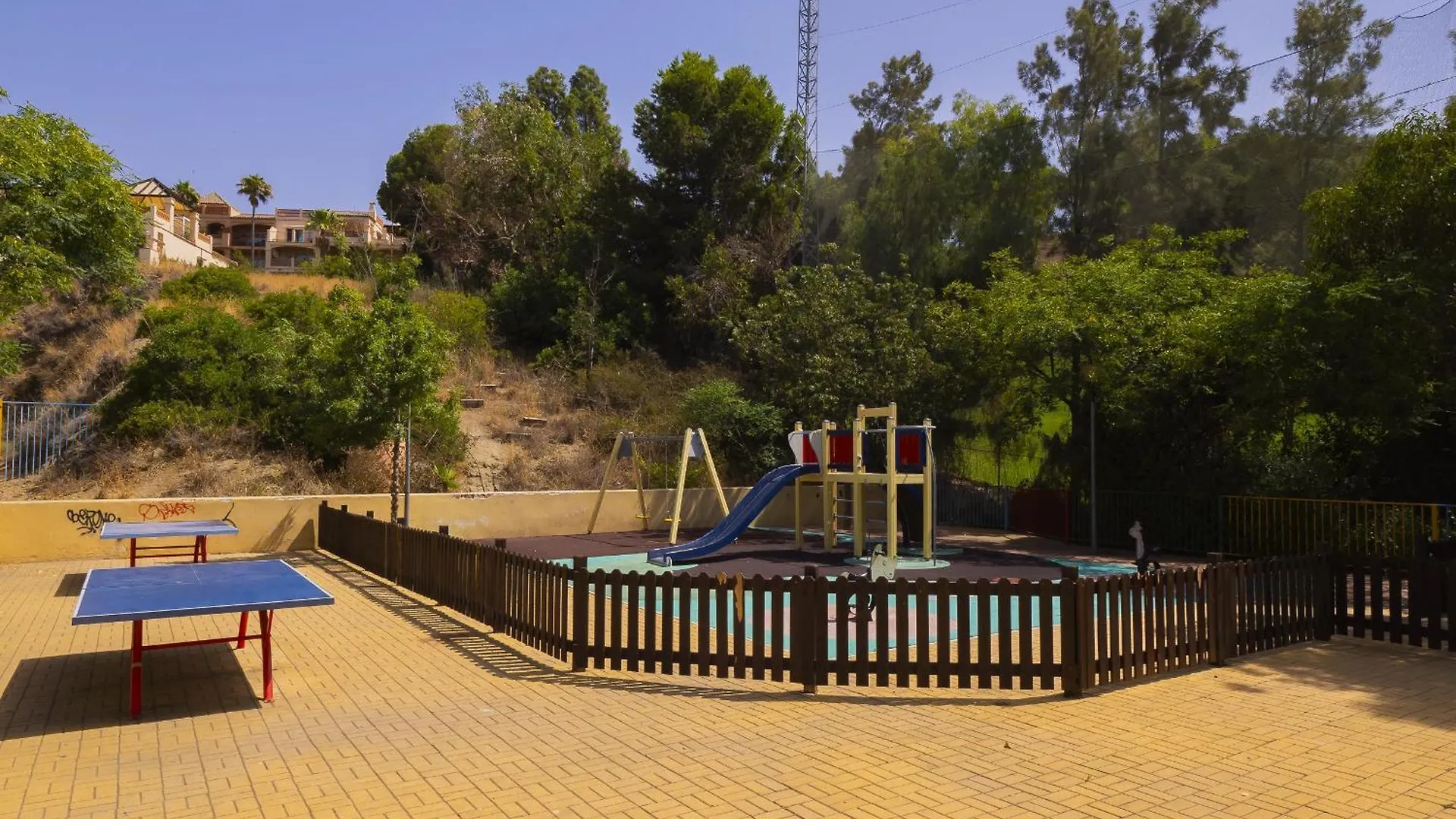 بيت ضيافة Cubo'S Poseidon Apartment 2 & Pool بينالماذينا إسبانيا
