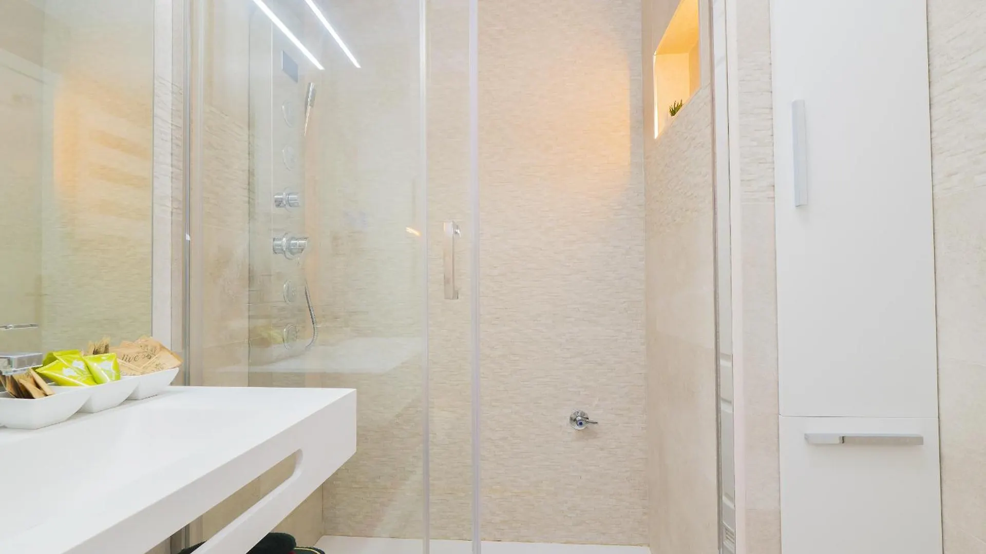 Cubo'S Poseidon Apartment 2 & Pool بينالماذينا 0*,