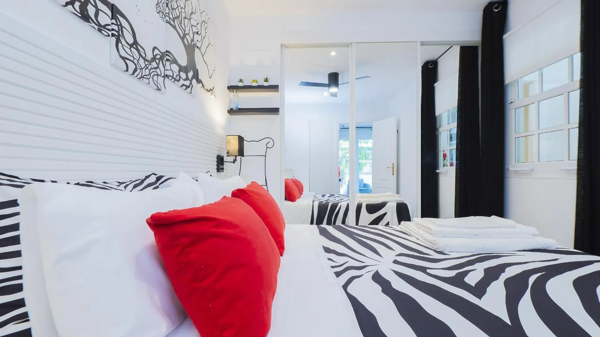 Cubo'S Poseidon Apartment 2 & Pool بينالماذينا بيت ضيافة