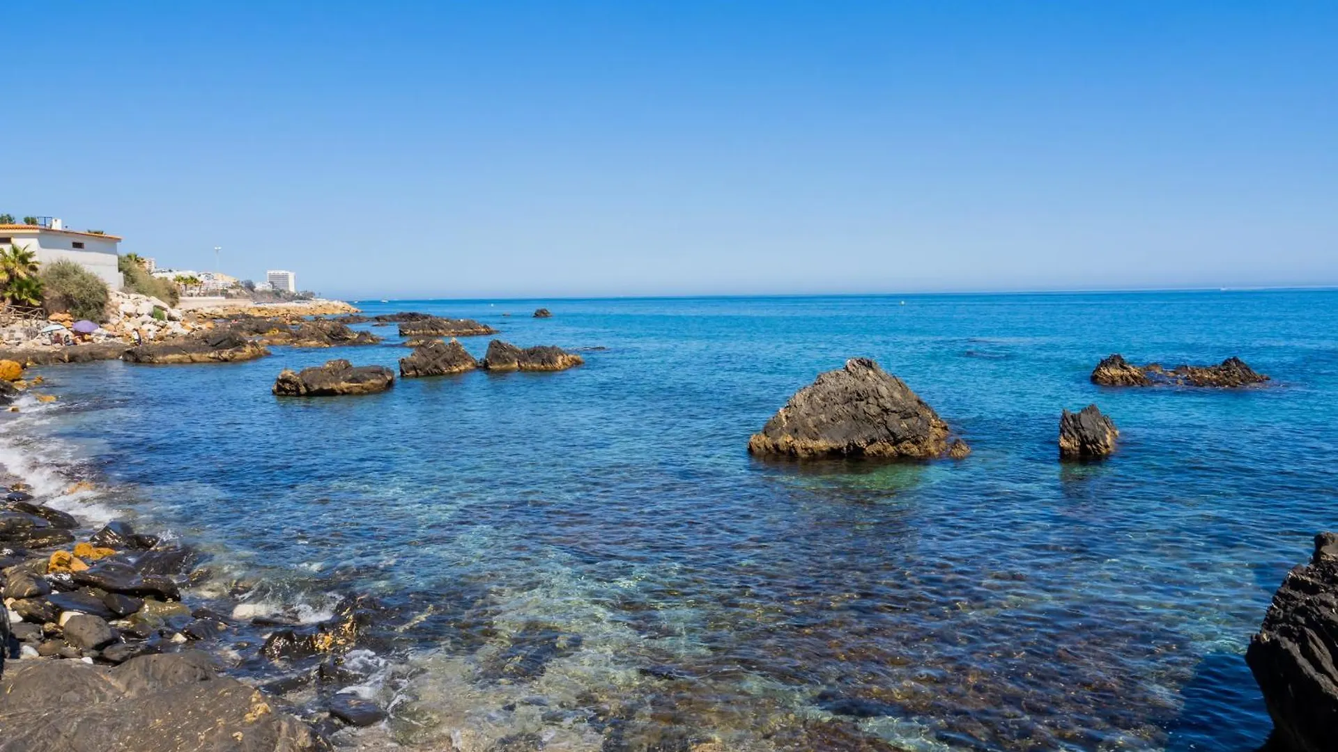 Cubo'S Poseidon Apartment 2 & Pool بينالماذينا